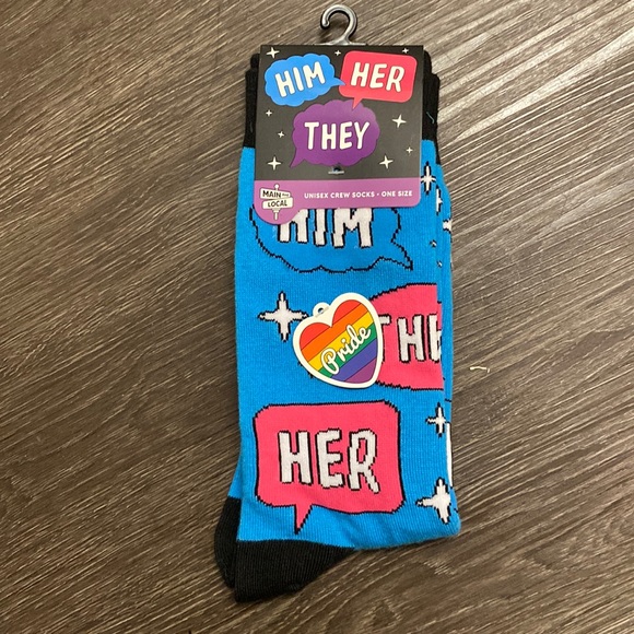 Pride socks - Picture 1 of 4